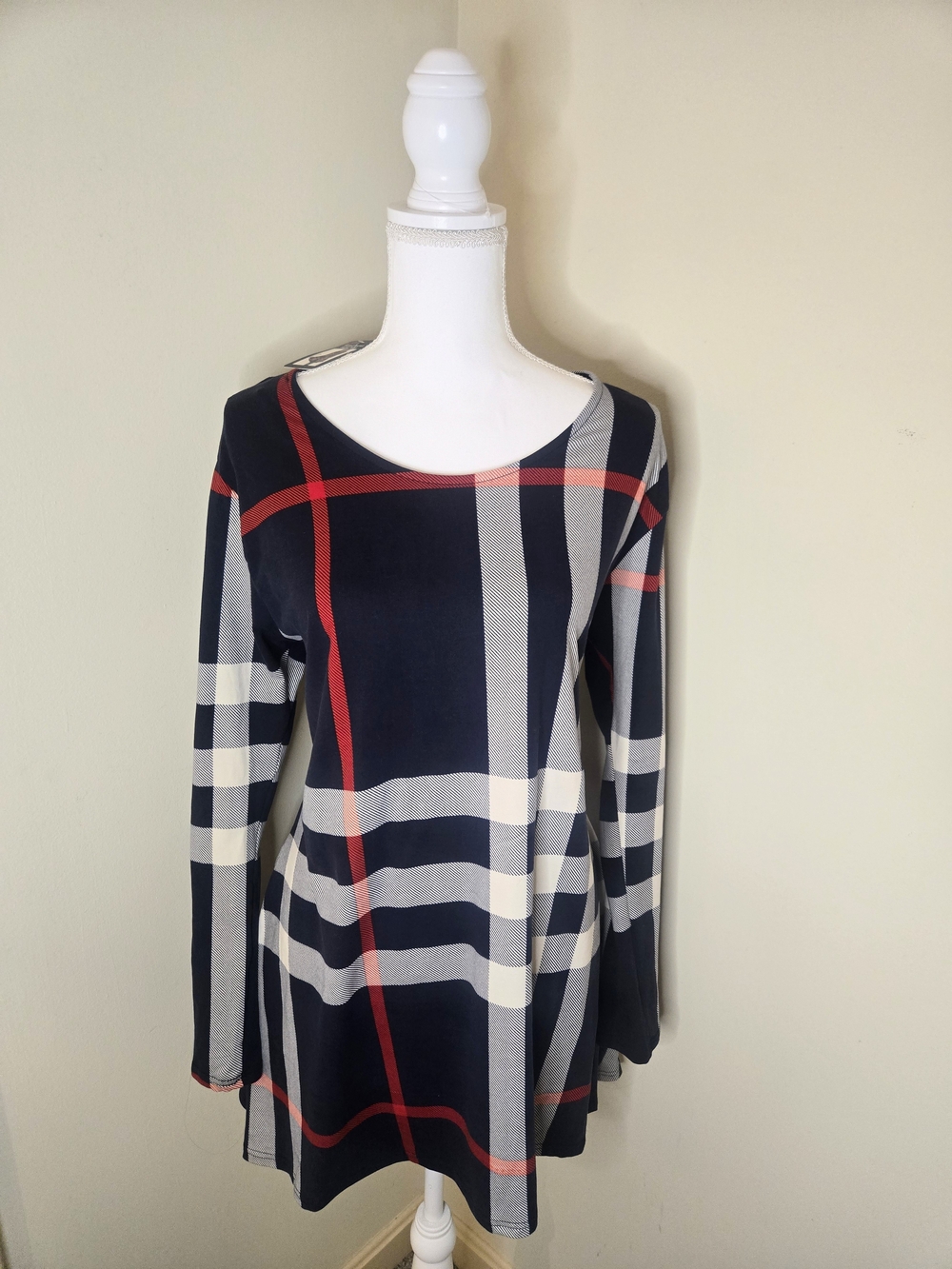 Navy Plaid Long-Sleeve Tunic Top with Pockets